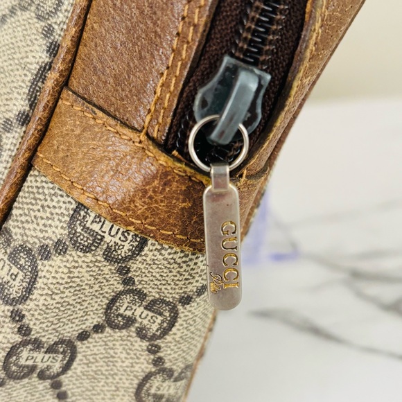 Vintage Gucci GG Plus Monogram Canvas and Leather Vanity Zipper Pouch - Picture 10 of 16